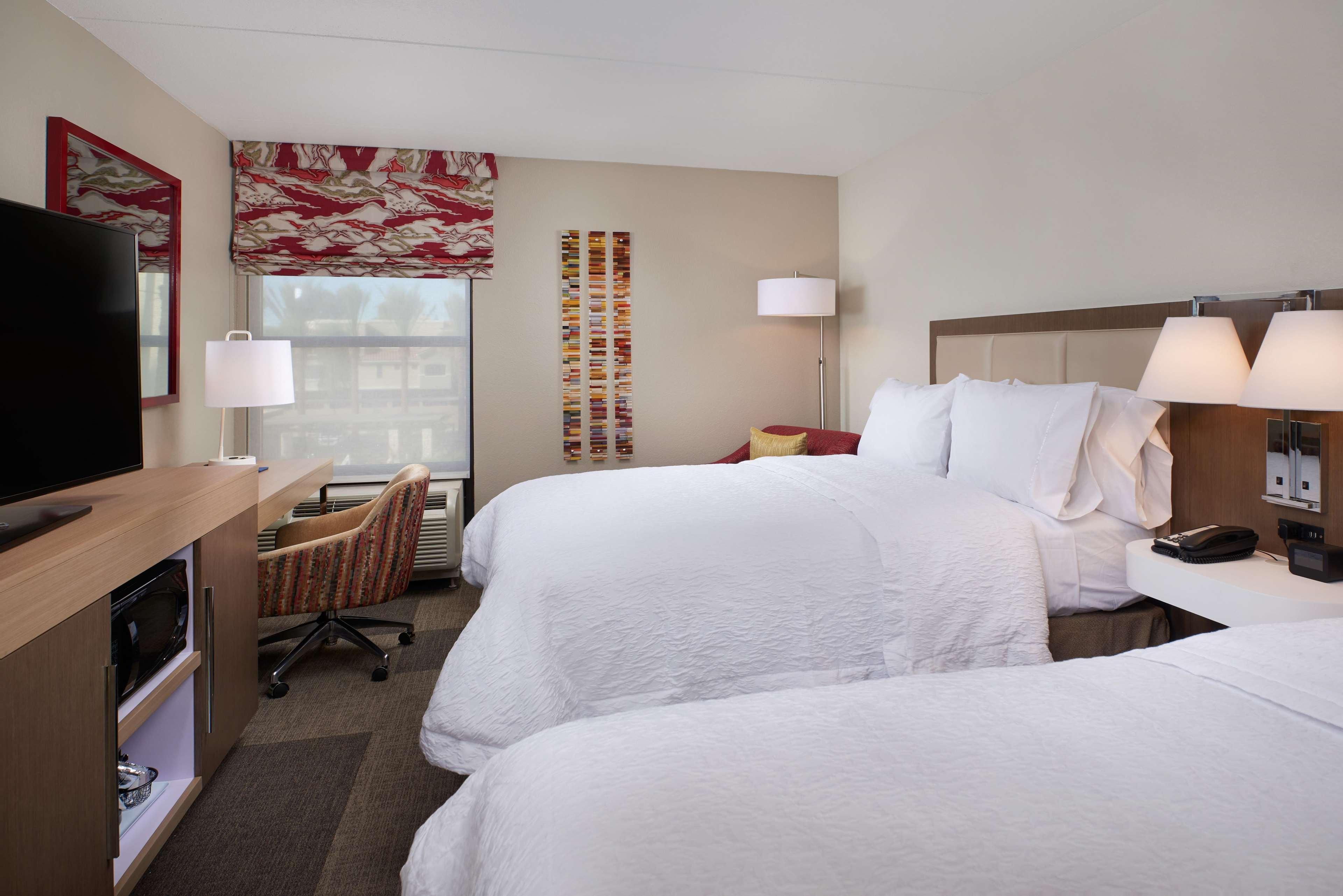 Hampton Inn & Suites Scottsdale On Shea Blvd מראה חיצוני תמונה