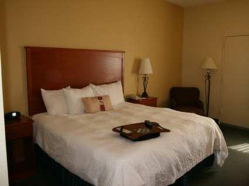 Hampton Inn & Suites Scottsdale On Shea Blvd חדר תמונה